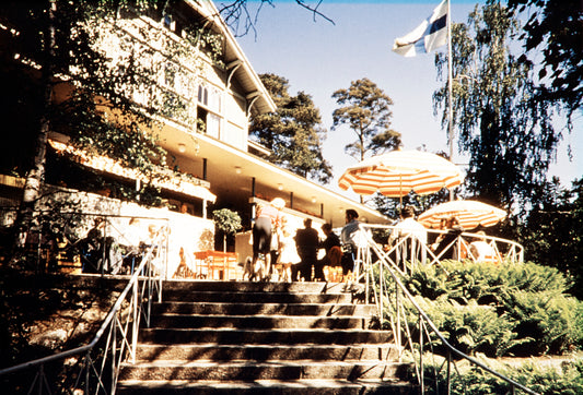 SEURASAARI 1970: "Kesäterassi"- T-Paita