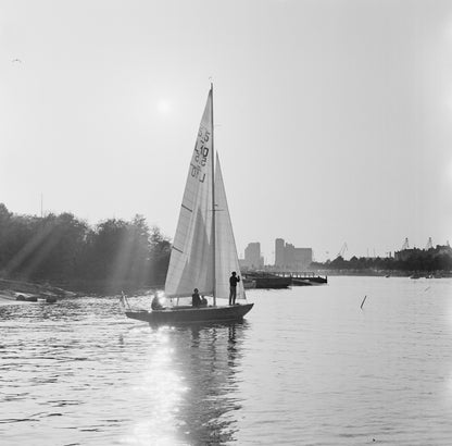 UUNISAARI 1964: "Purjevene Uunisaarensalmessa" - T-Paita