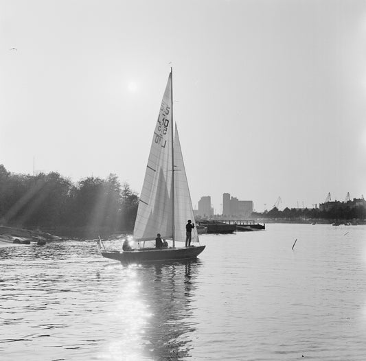 UUNISAARI 1964: "Purjevene Uunisaarensalmessa" - T-Paita